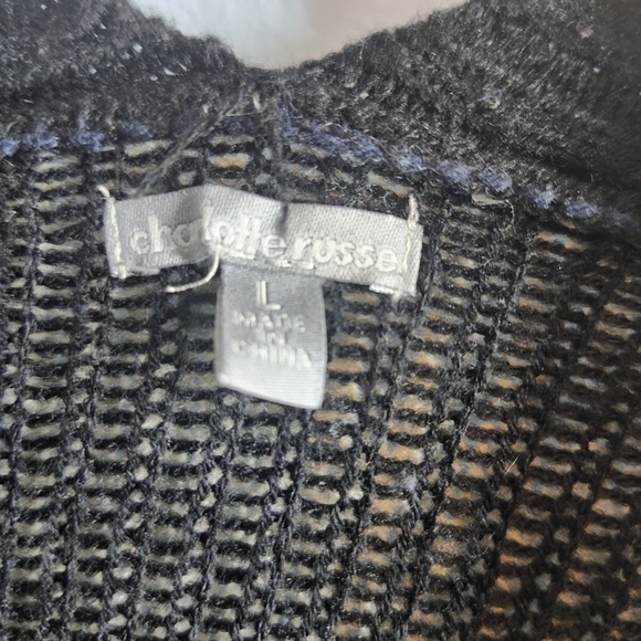 Charlotte Russe Black and Cream Patterned Cardigan - Picture 4 of 5